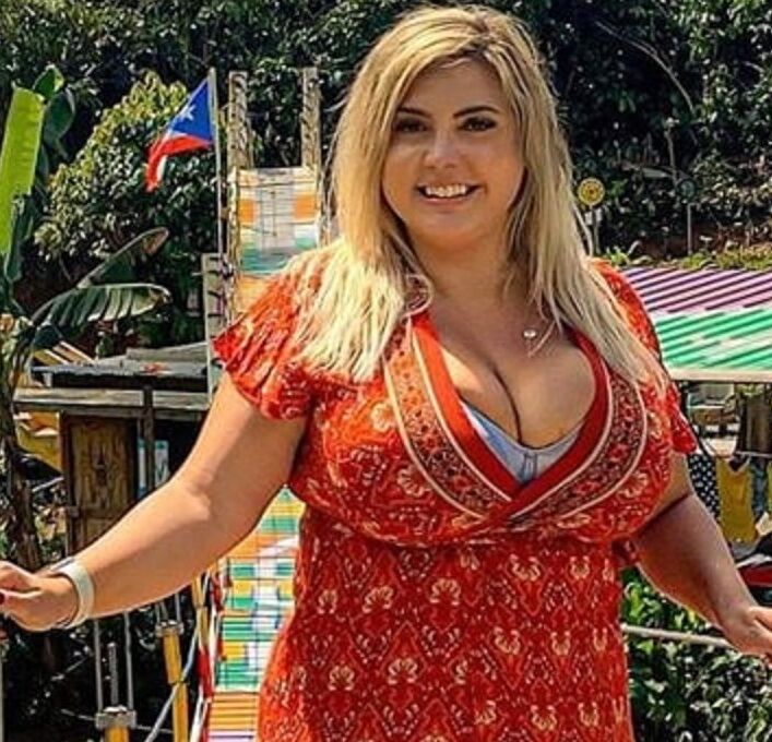 Geile Blonde mit richtig dicken Titten