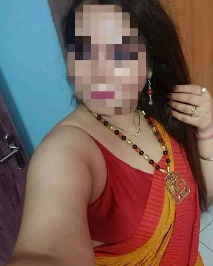 Sexy Horny Bengali wife