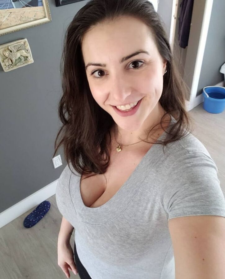 Riannmc Is her kik tribute her