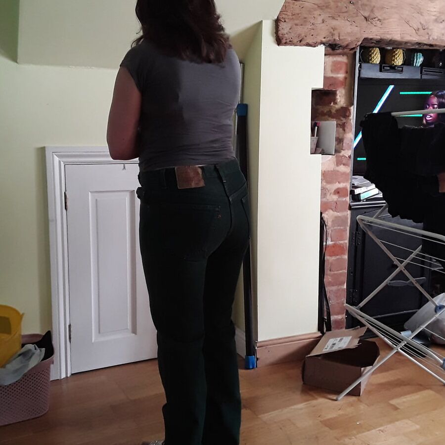 The Mrs in her Levi&;s sexiest jeans.