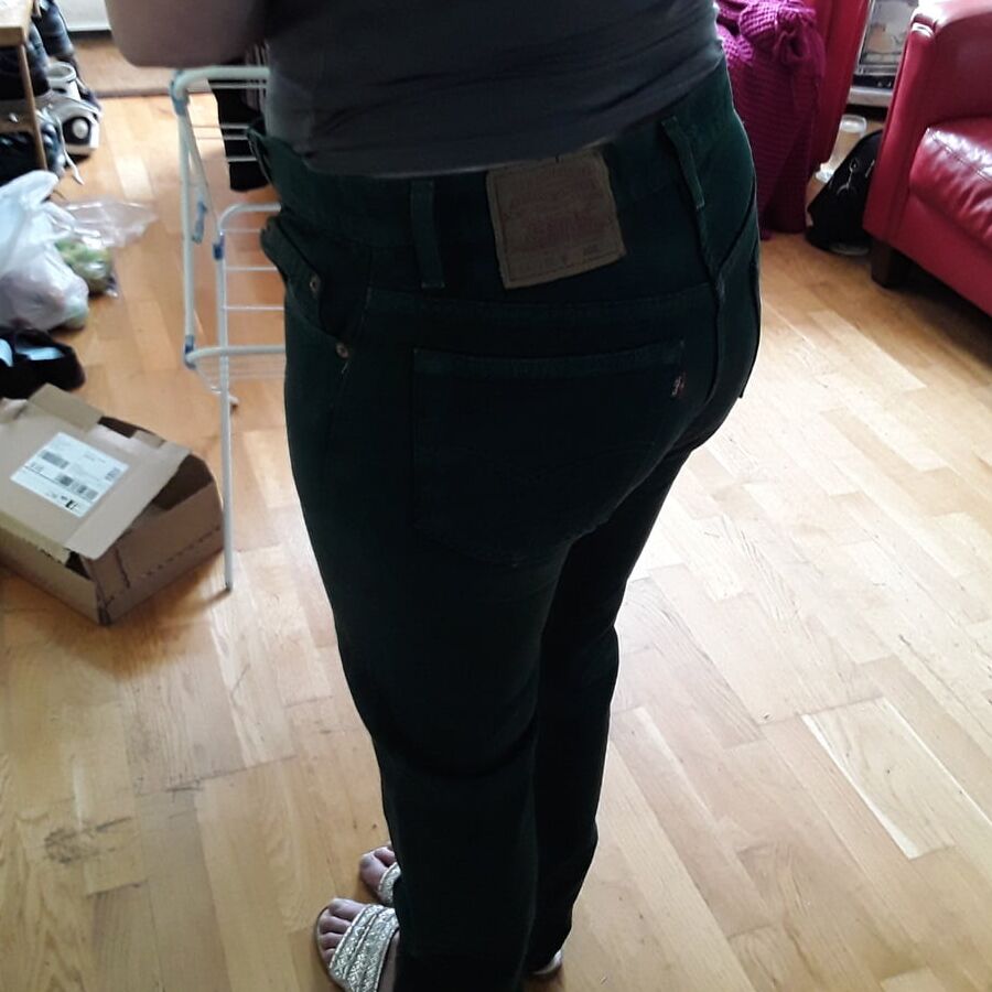 The Mrs in her Levi&;s sexiest jeans.