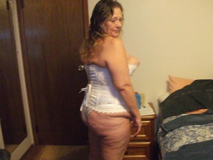 She returns (hot gilf fan club set)