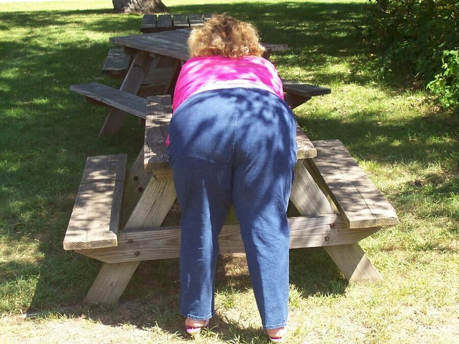 Granny Panties With A Juicy Pussy