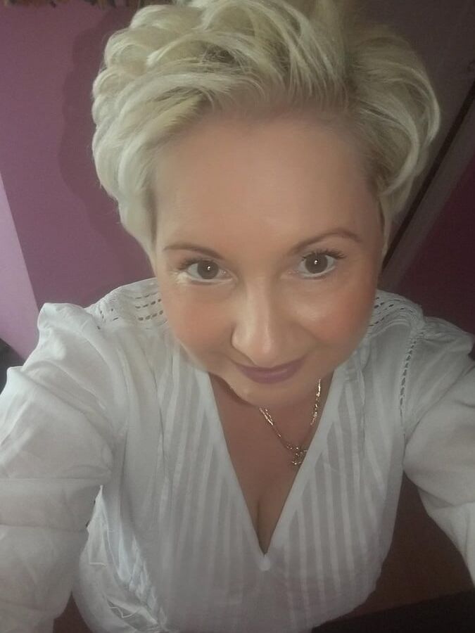 blonde mom