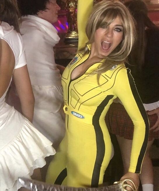 Chav Celeb Sluts- Liz Hurley