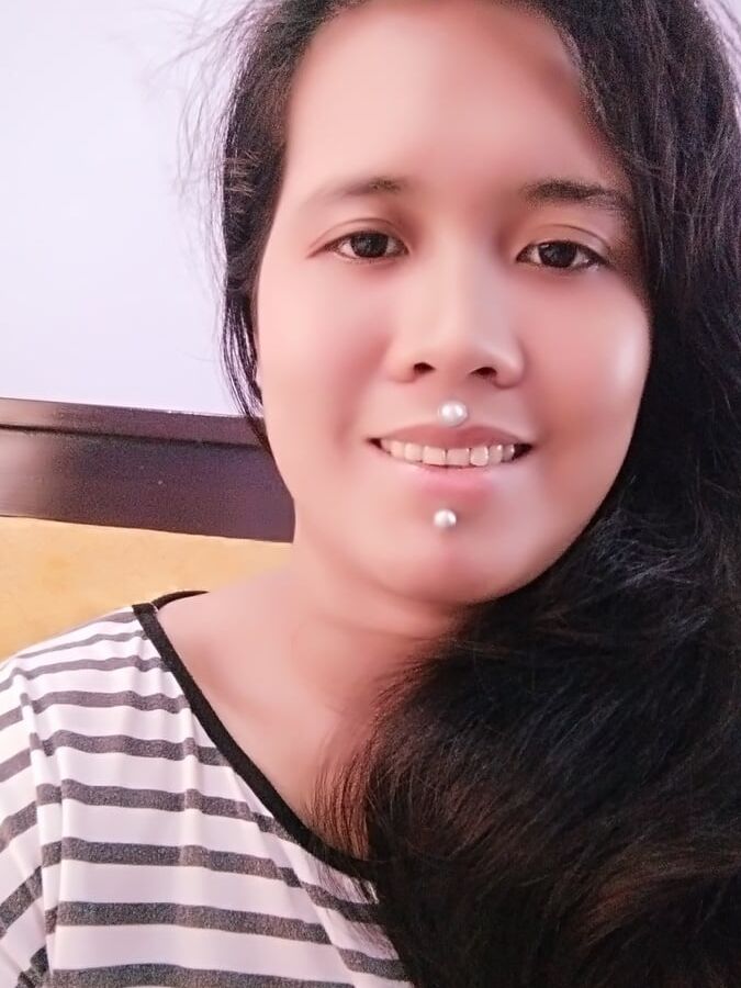 Jasmin Pierced Filipina