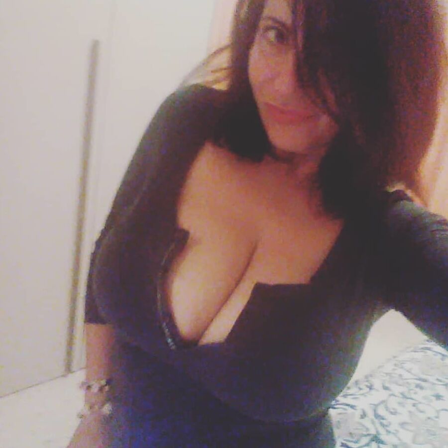 Italian Milf Mom Sexy Bitch Non Nude Slut