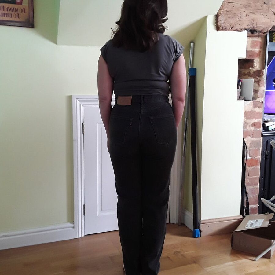 The Mrs in her Levi&;s sexiest jeans.