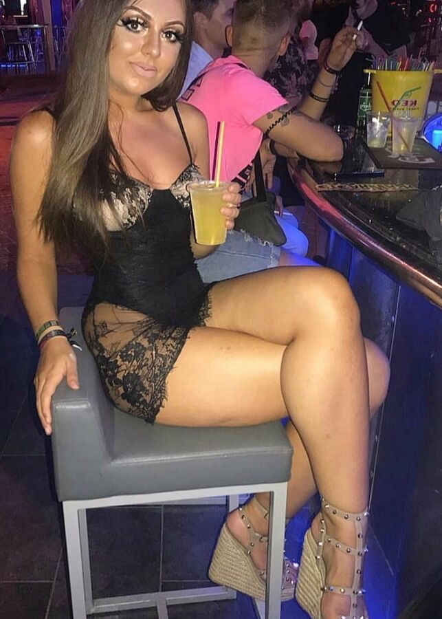 Holiday rep Georgina loves a foreign cock inside her