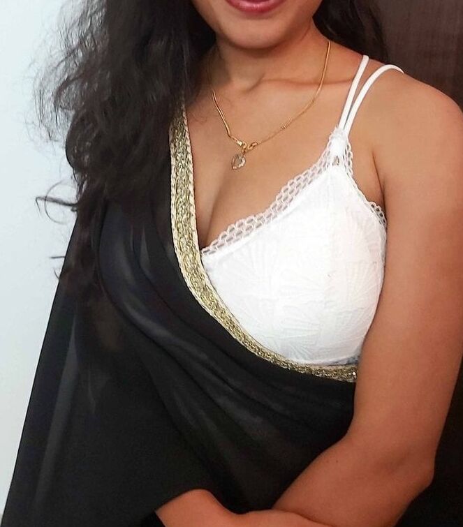 hot desi women pics