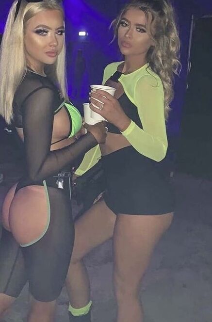 Blonde British Babe: Liv