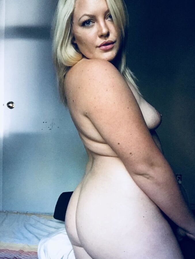 Beautiful Pawg!