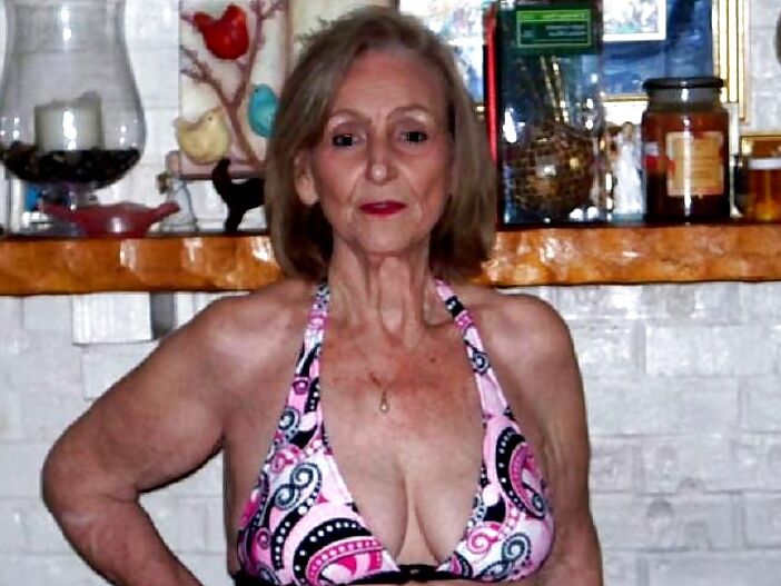 Yasli olgun anne kilolu kadin mature bbw granny azgin turk