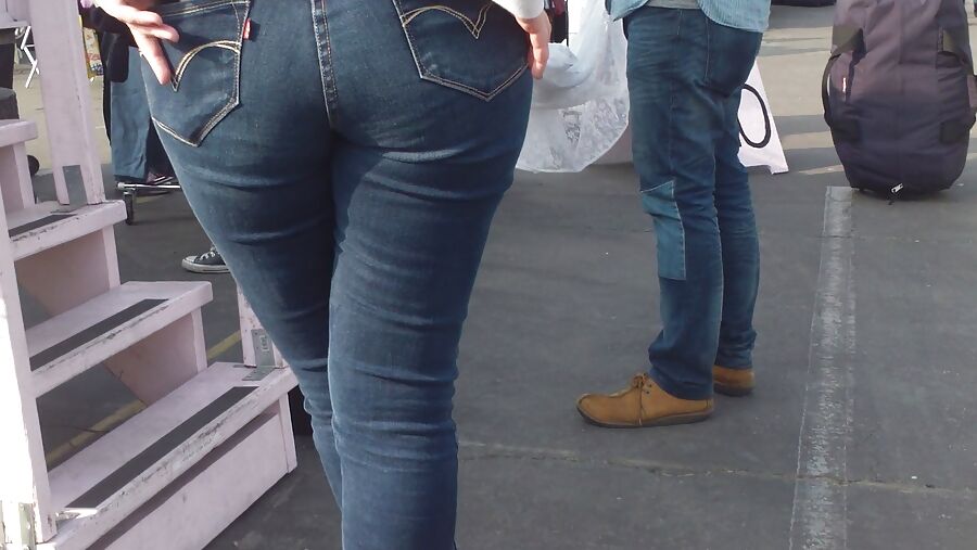 big ass in blue tights