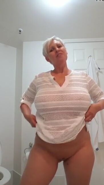 Frau eines Bekannten