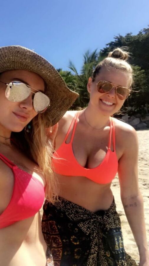 hilary duff social media