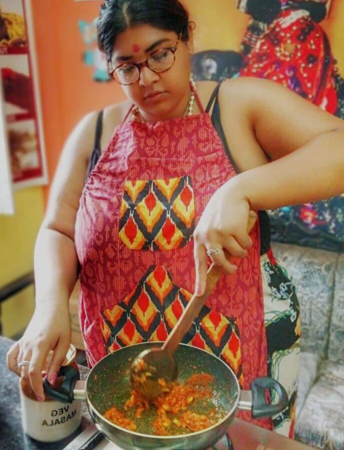 Sexy BBW Indian Gf needs hard comments