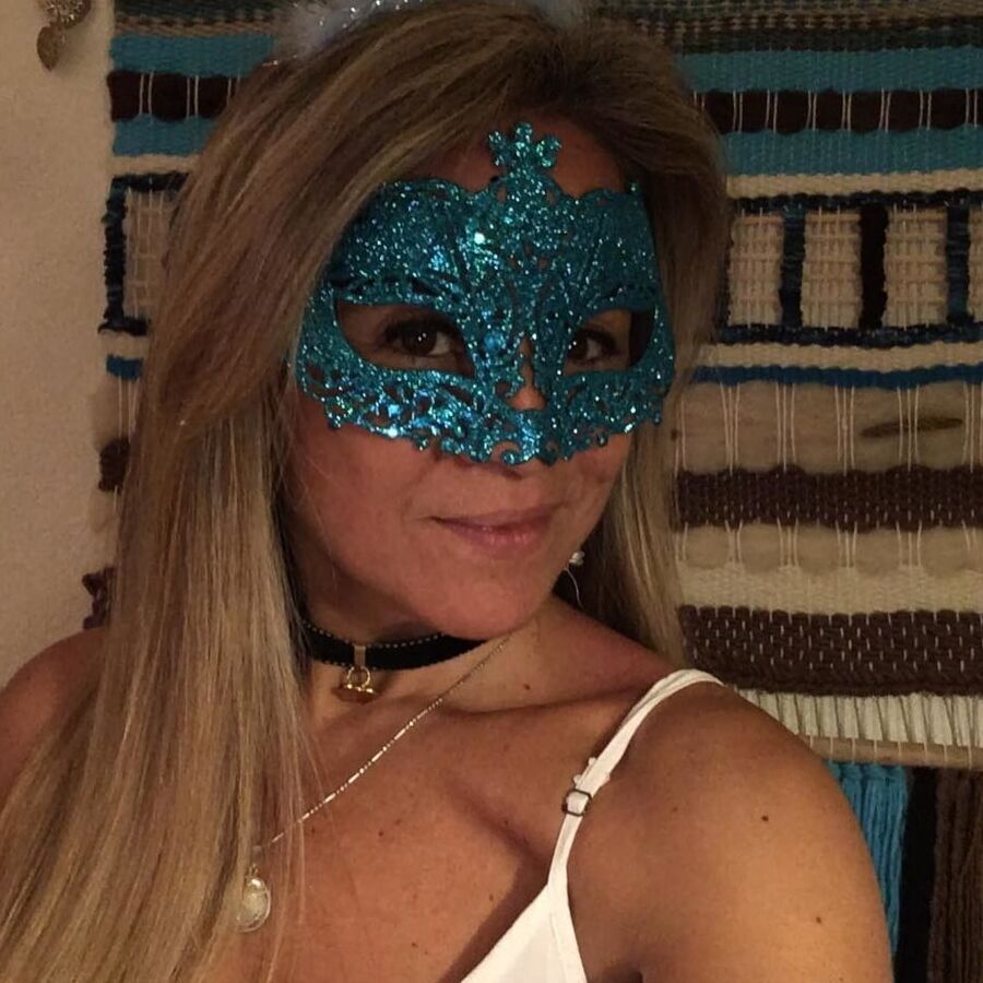 RANDOM MILFS