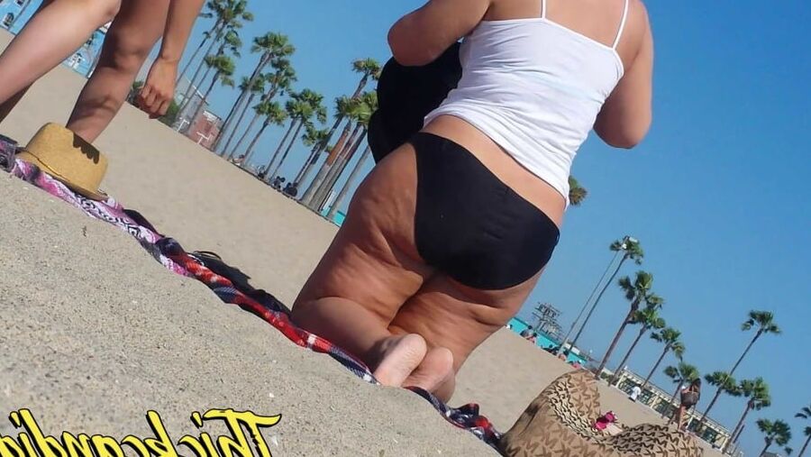 Russian PAWG with Fat Ass thighs and hips Part.