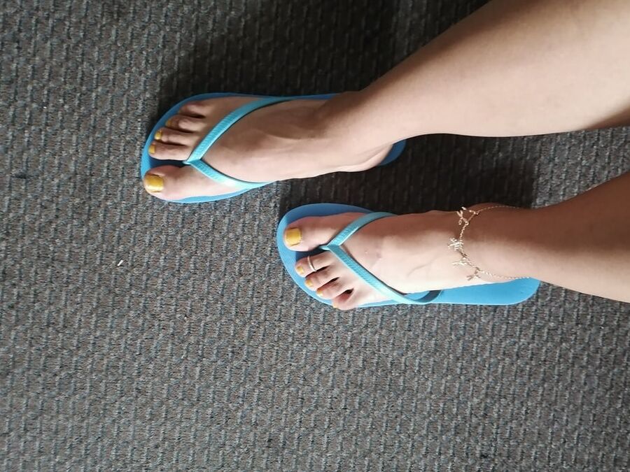My sexy feet in flip flops