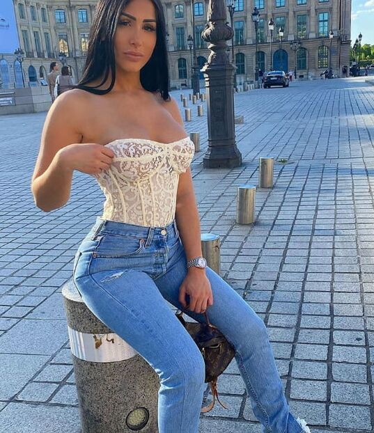 Leana Zaoui grosse petasse