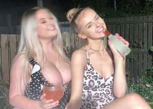 Busty Babe: Lexi