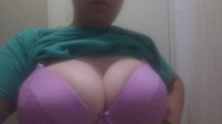 Linda mega chichona