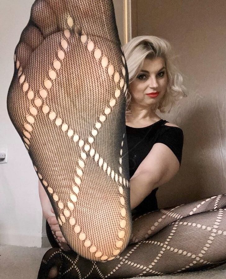 More sexy feet