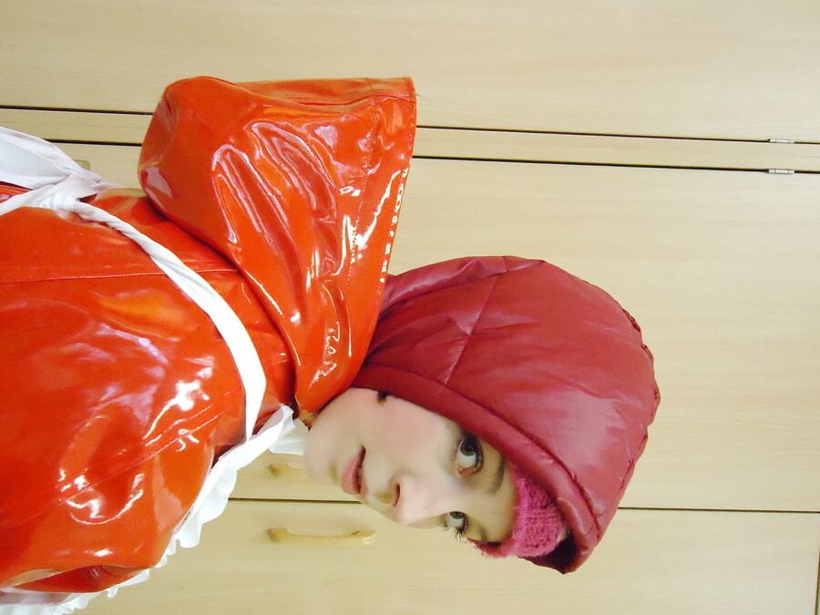 german rubberwhore Neeltjezulma