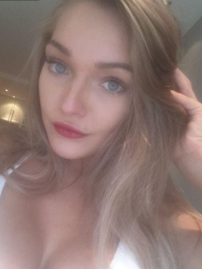 Hot Babe