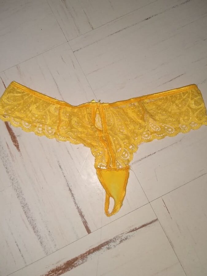 Rich thongs