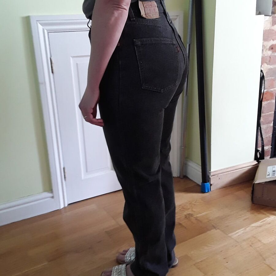 The Mrs in her Levi&;s sexiest jeans.