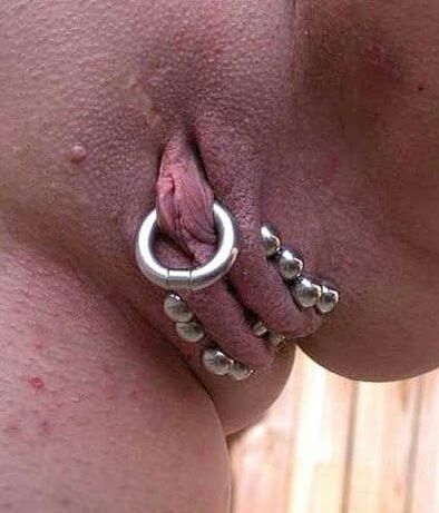 Piercing Hot Pussy