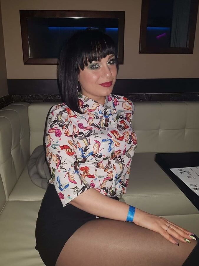 Wife friends that makes my cock harder