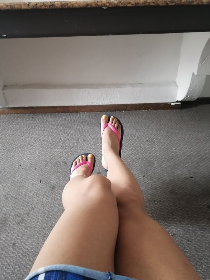 My sexy feet in flip flops