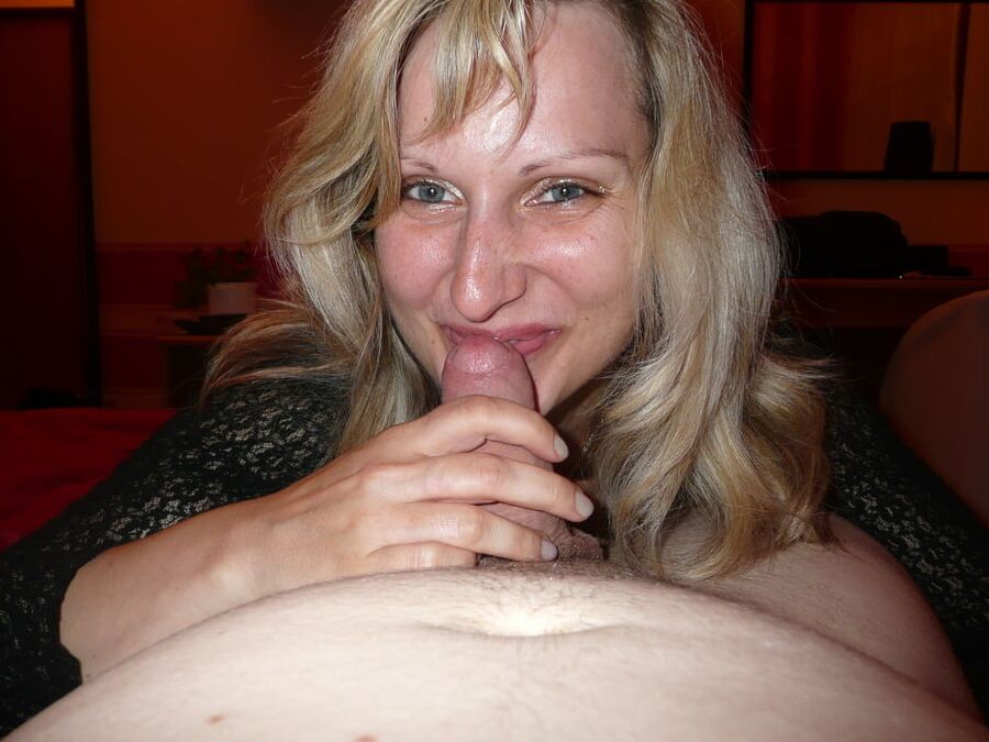 Mature MILF s ()