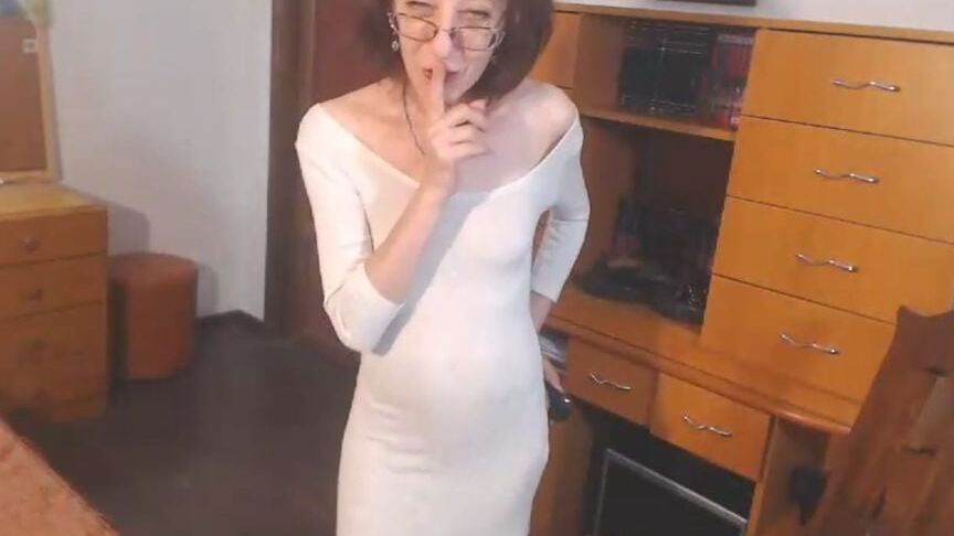 Skinny GILF