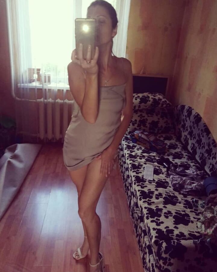 Wife friends that makes my cock harder