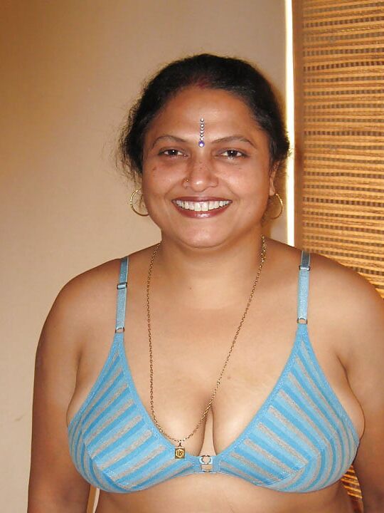 Desi Mature Marwadi Mom