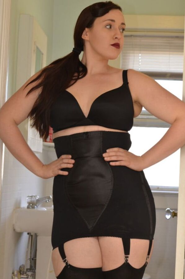 Big Girls in Girdles