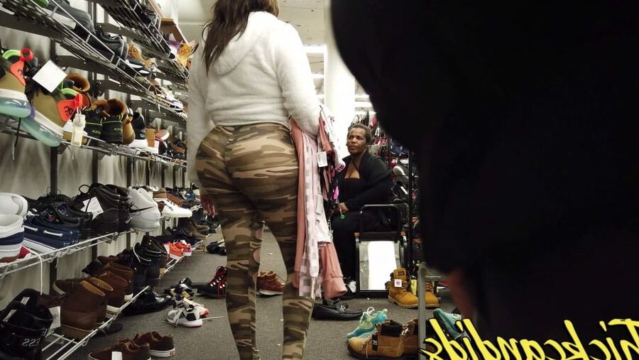FAT ASS LATINA MAMI!! NUT BUSTER!! BIG ASS CHEEKS!! PAWG