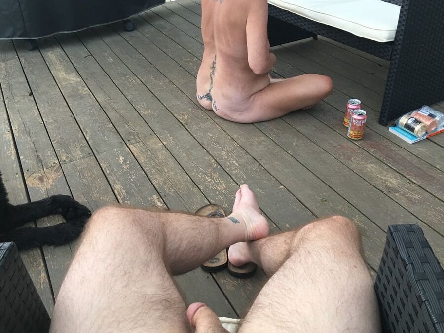 Chillin&; Outside Naked