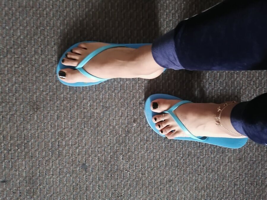 My sexy feet in flip flops