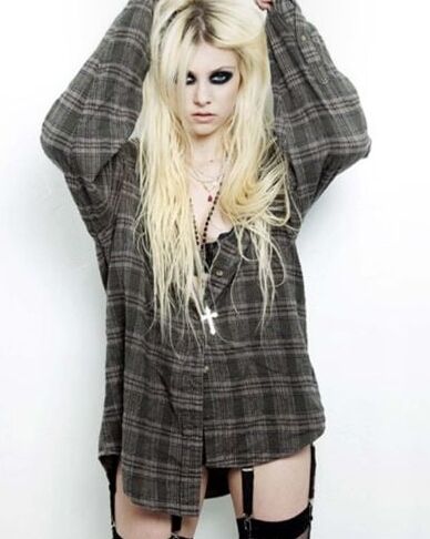 Taylor Momsen rockbitch