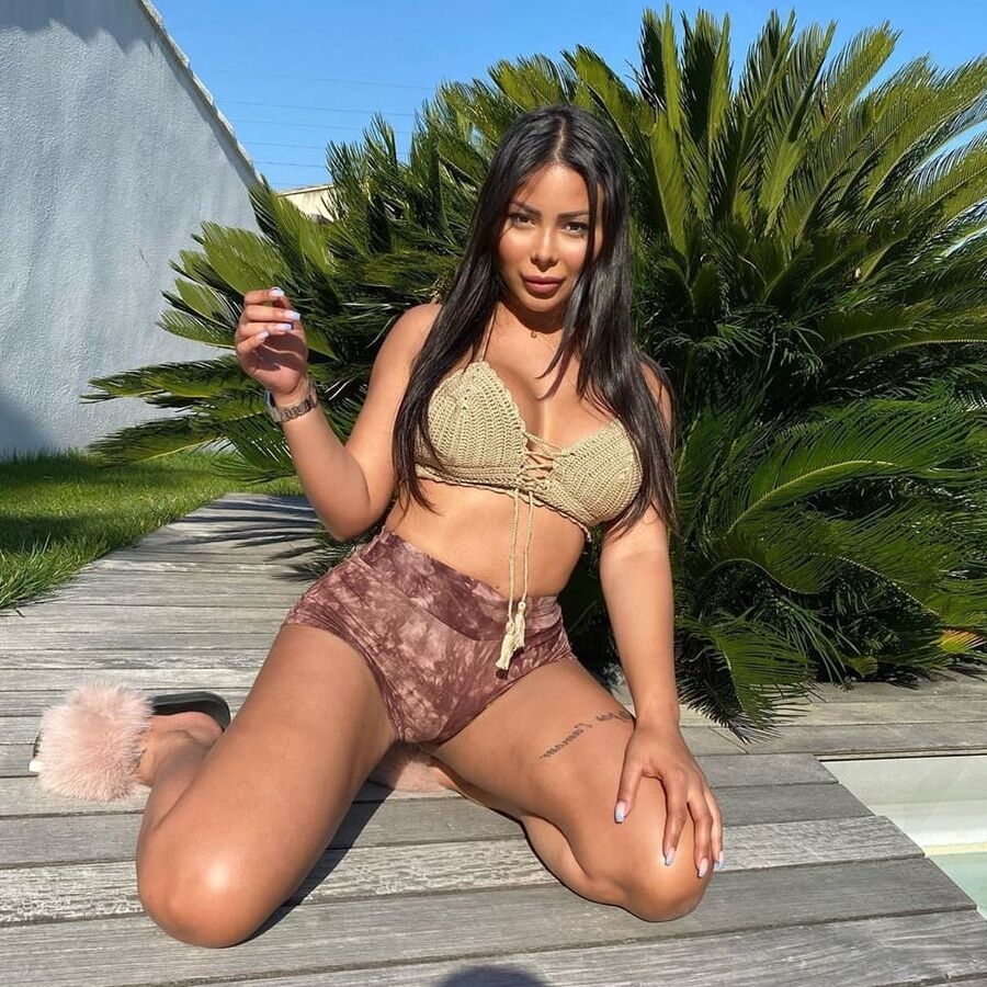 Maeva Ghennam, Pute de telerealite