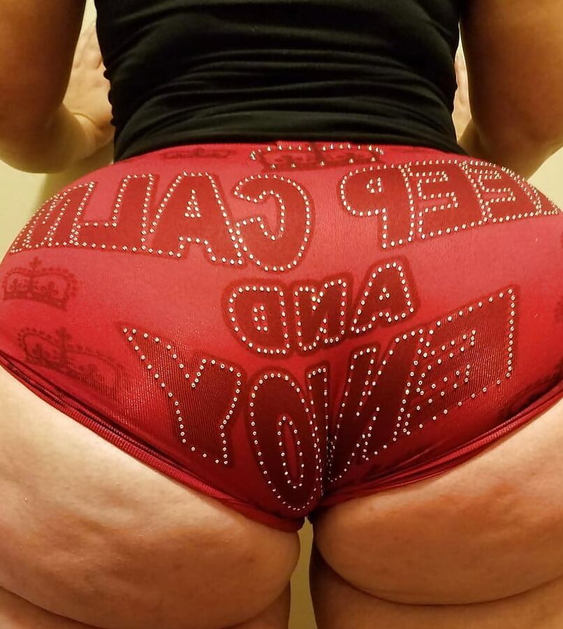 Paige Porcelain - Damn Fat Ass!