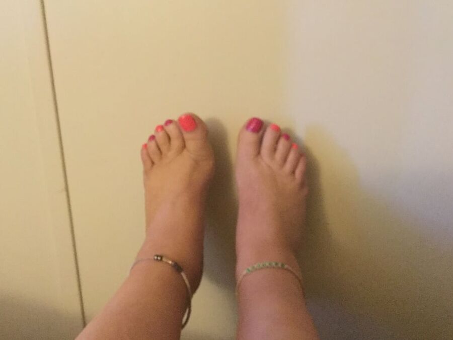 Cute toes for the summer