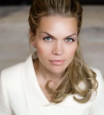 Celeb Dreams with....Anna Loos