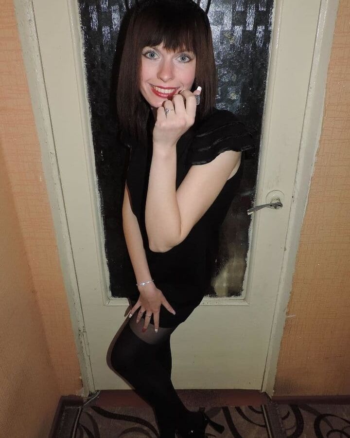 Belarusian anal slut (love sucking dick, high heels, nylons)