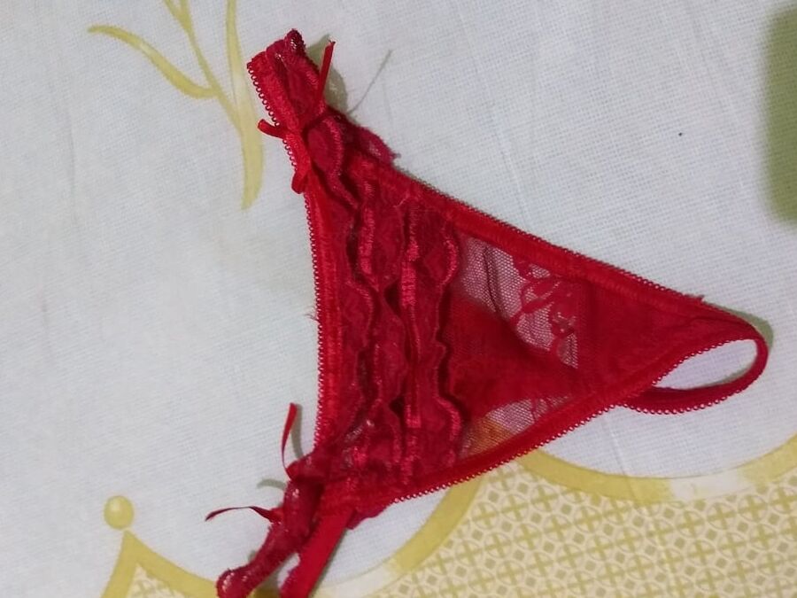 Rich thongs